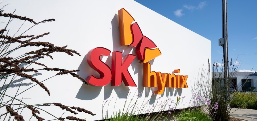 Next-Gen HBM4 Chips Propel SK Hynix’s AI Dominance