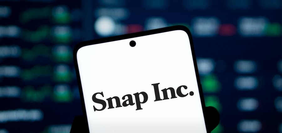 Snap Shares Rise After Q4 Sales Beat, Company Announces $500 Million Buyback