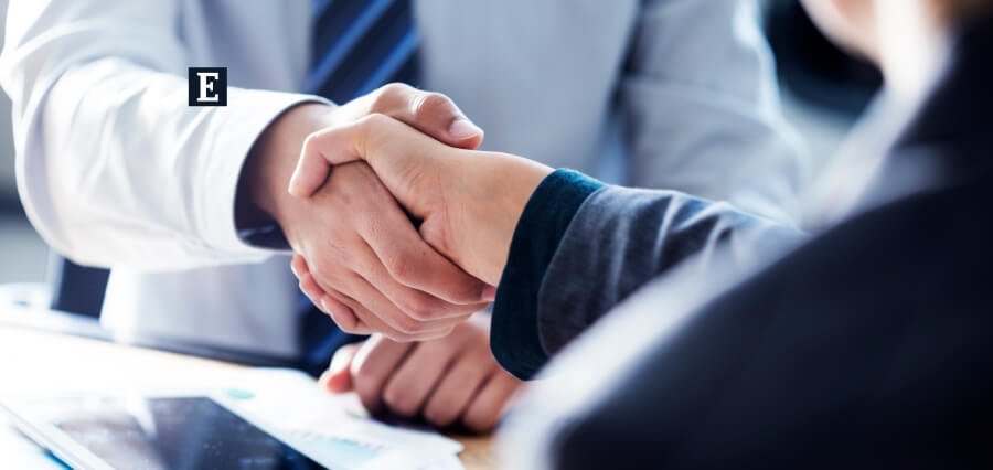 Stereotaxis Completes Robocath Acquisition, Expands Robotic Cardiology Reach